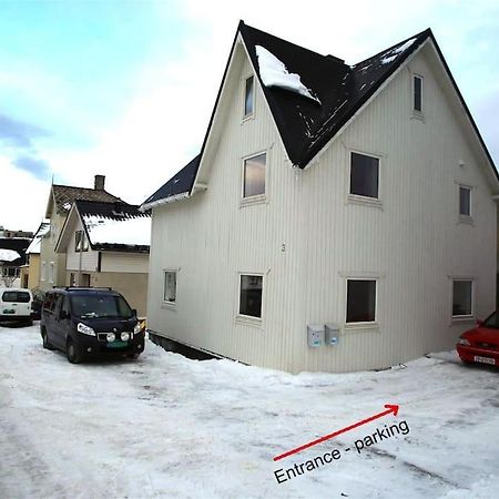 Sentral Leilighet Med 3 Soverom Harstad Ngoại thất bức ảnh