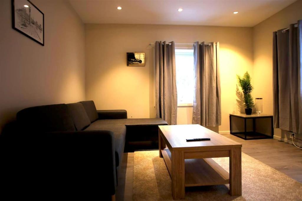 Sentral Leilighet Med 3 Soverom Harstad Ngoại thất bức ảnh